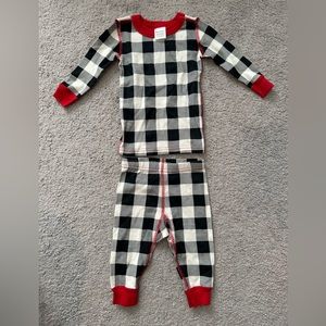 Hanna Andersson Holiday Pajama set size 12-18 months.
